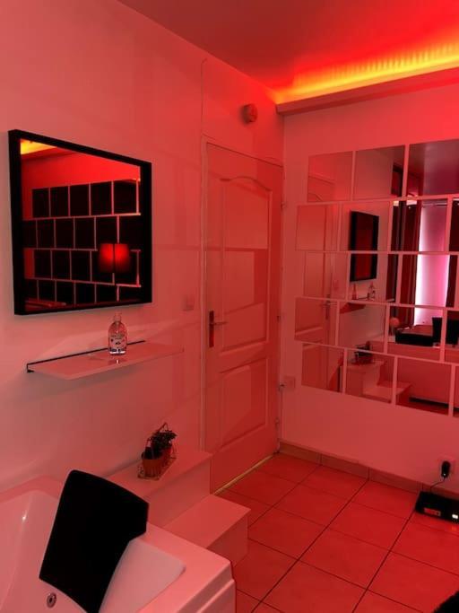 Jeu De Regards - Jacuzzi/Balneo Leilighet Courcouronnes Eksteriør bilde